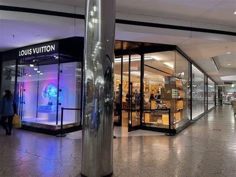 louis vuitton westfarms mall ct|louis vuitton farmington mall.